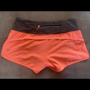 Lululemon speed short 4way stretch Sz 6 coral